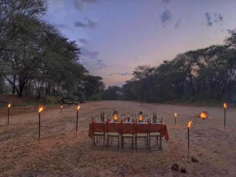 Saruni Samburu Villa ภายนอก รูปภาพ